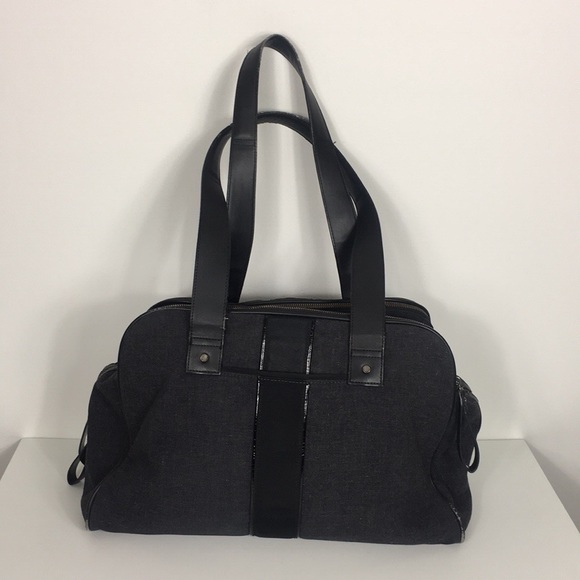 ๐๐ SOLD!! Lululemon Black Yoga Wool Duffle Bag - Picture 2 of 8